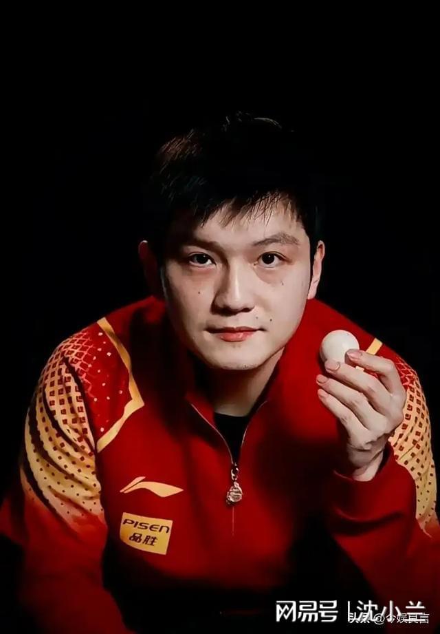 九游娱乐：雷军线W黄金球拍东哥乐得合不拢嘴(图36)