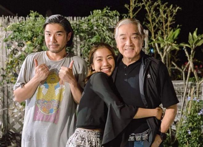 女星自爆抑郁症又复发自觉配不上老公！1岁前被母抛弃更遭男星劈腿(图3)