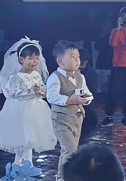 王楚钦祝刘雨辰黄雅琼百年好合体坛明星共贺佳缘(图2)