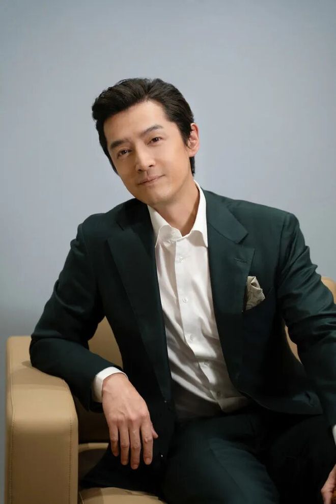 出道21年胡歌称自己已过气：与当红小生和人气明星不在一个数量级了(图1)