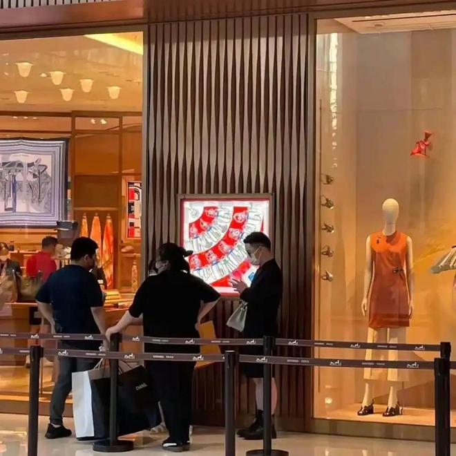 人民日报14字锐评劣迹网红复出言辞犀利给娱乐圈明星提了个醒(图4)