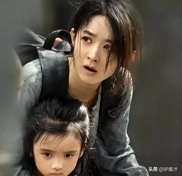 钱赚够了不装了？退出春晚、解散公司贾玲如今的下场怪不了别人(图5)