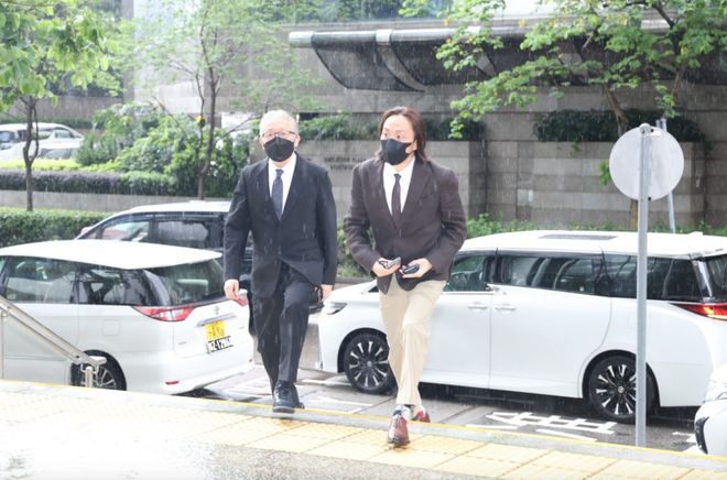 曾陷抑郁酗酒低谷！两度失婚富二代天王近况