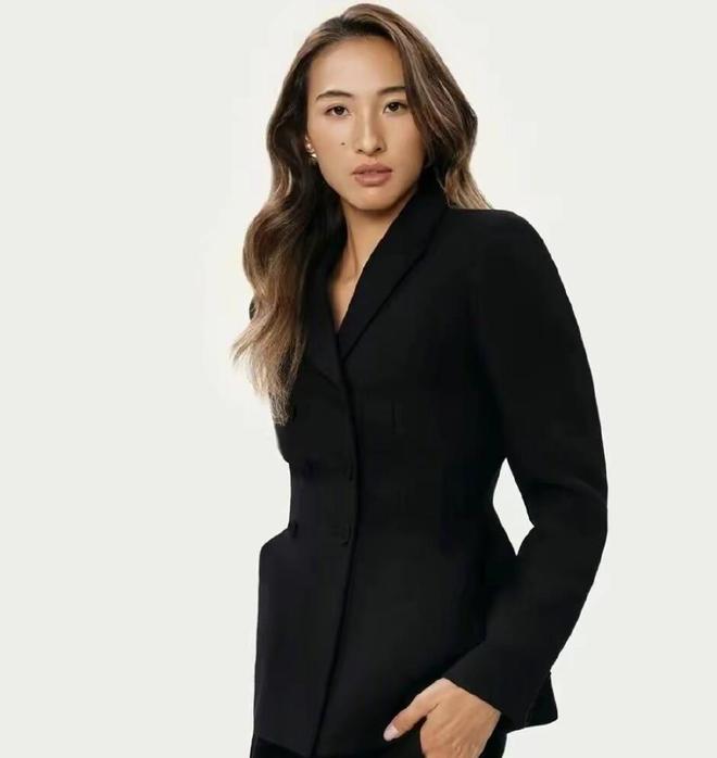 郑钦文出席迪奥重磅活动！气场碾压娱乐圈明