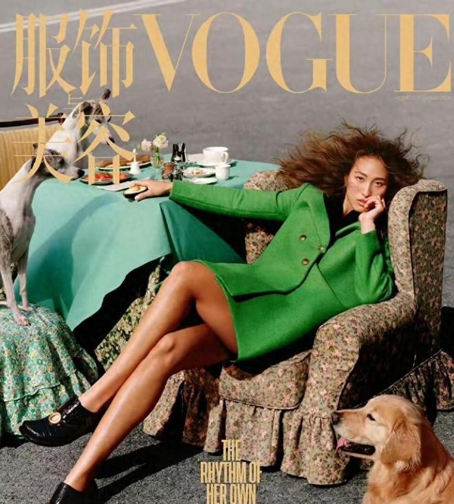 郑钦文出席迪奥重磅活动！气场碾压娱乐圈明星伤病期狂赚147亿(图4)