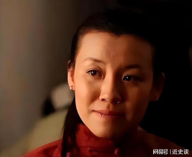 她与名导同居3年却惨遭抛弃转身下嫁穷小子后竟还突然逆袭！(图8)