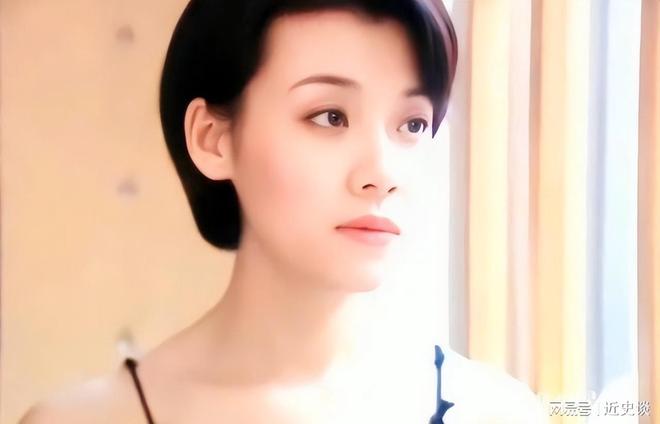 她与名导同居3年却惨遭抛弃转身下嫁穷小子后竟还突然逆袭！(图3)