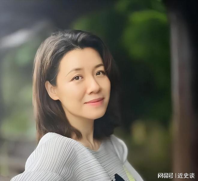 她与名导同居3年却惨遭抛弃转身下嫁穷小子后竟还突然逆袭！(图13)