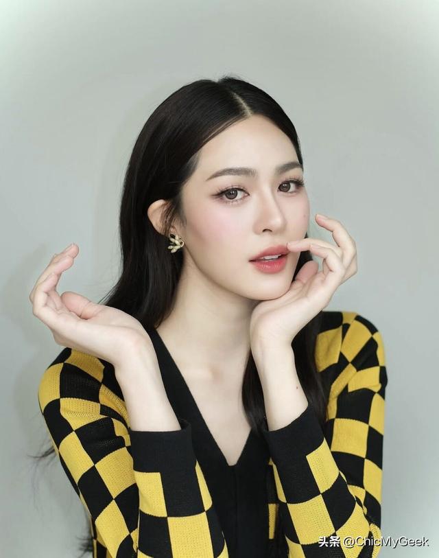 九游娱乐文化：亚洲GL剧一姐邝玲玲因太美陷整容疑云！(图14)