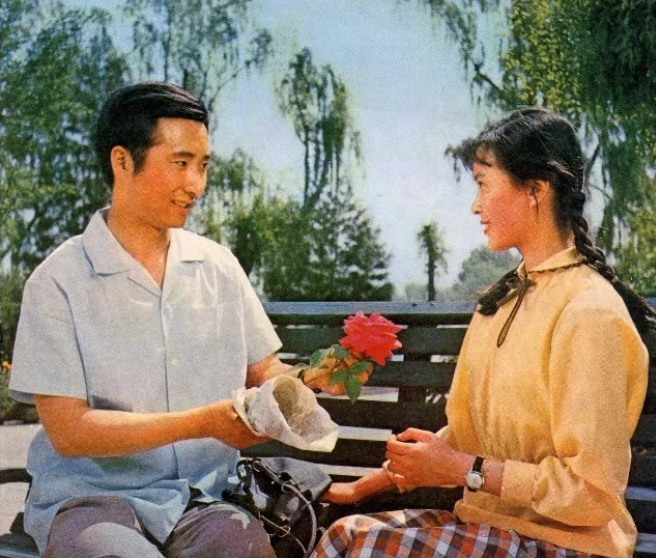 九游娱乐：陈佩斯称20年没演电影是因为黄渤霸屏黄渤马上澄清：你说的那是沈腾！(图3)