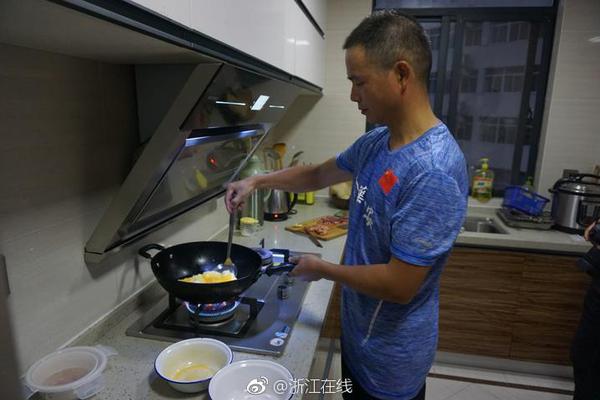 梦幻四代目土影黑土坐鸣人钢筋上火影忍者中的惊人(图2)