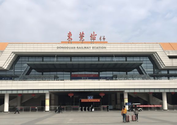 东莞周易起名大师谢咏~东莞著名的明星都有哪些(图1)
