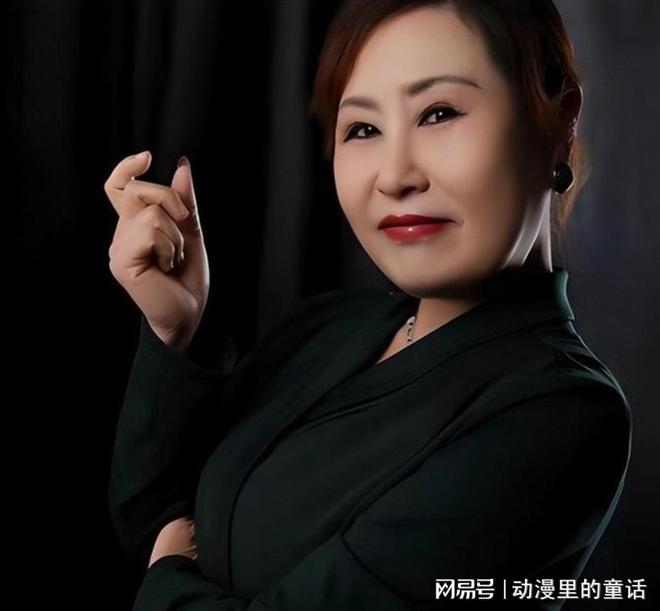 封杀四年49岁赵薇突传消息从巅峰到被封杀赵薇现在如何了？(图6)