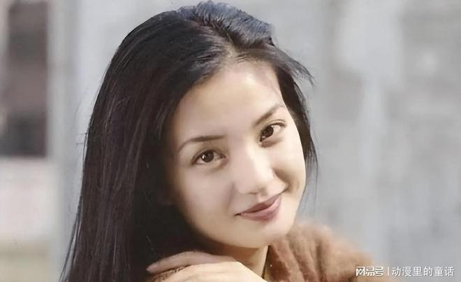 封杀四年49岁赵薇突传消息从巅峰到被封杀赵薇现在如何了？(图10)