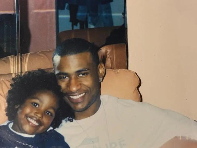 8个月前痛失父亲！24岁伊森化悲痛为力量多项数据创生涯新高(图4)