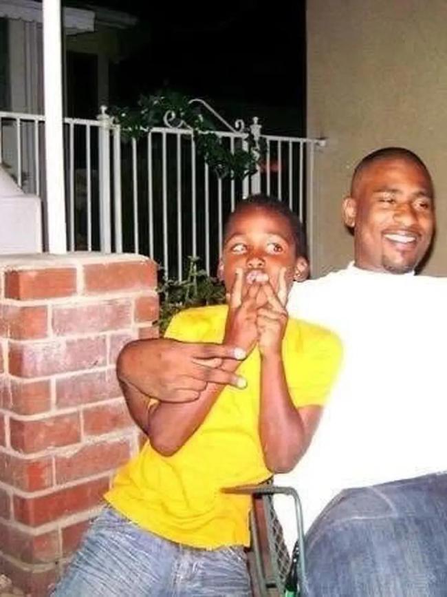 8个月前痛失父亲！24岁伊森化悲痛为力量多项数据创生涯新高(图6)