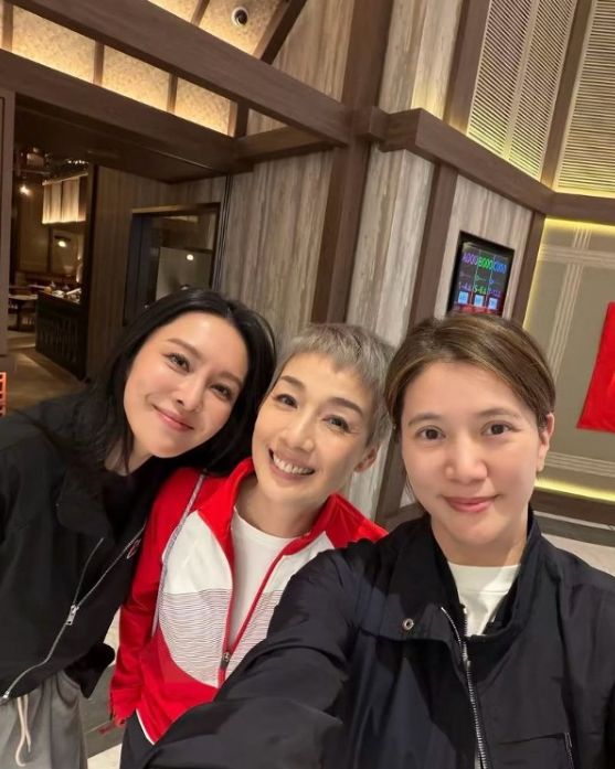 九游娱乐：《万千星辉贺台庆》今晚举行！全台300艺人倾巢而出！35岁TVB花旦宣布缺席！(图4)