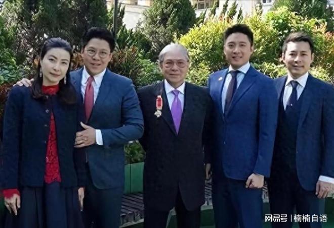 婚礼结束仅4天霍震霆两个儿子“爆雷”郭晶晶态度已说明一切(图1)