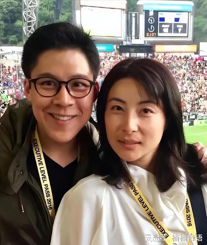 婚礼结束仅4天霍震霆两个儿子“爆雷”郭晶晶态度已说明一切(图14)