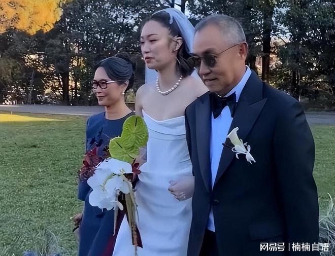 婚礼结束仅4天霍震霆两个儿子“爆雷”郭晶晶态度已说明一切(图4)