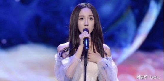 活该被骂！娄艺潇请战《歌手》被骂惨了被嘲业余还蹭要什么热度(图3)