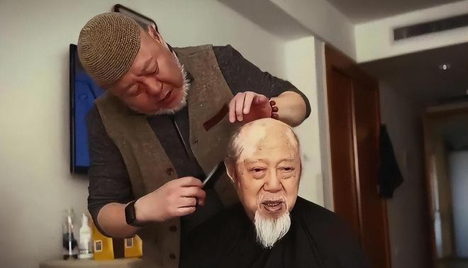 九游娱乐文化：一路走好！1天2位明星家人突传噩耗最大95岁每月2万退休金(图5)