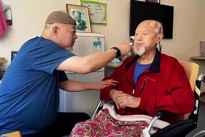 九游娱乐文化：一路走好！1天2位明星家人突传噩耗最大95岁每月2万退休金(图6)