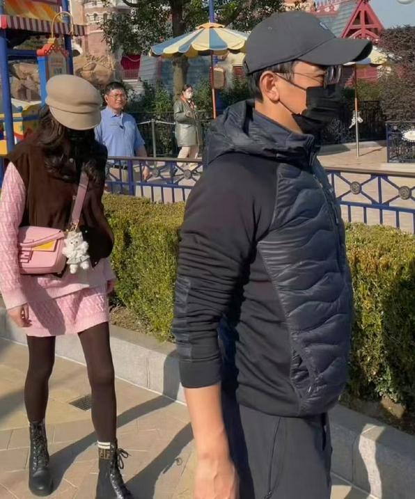 九游娱乐文化：一路走好！1天2位明星家人突传噩耗最大95岁每月2万退休金(图19)