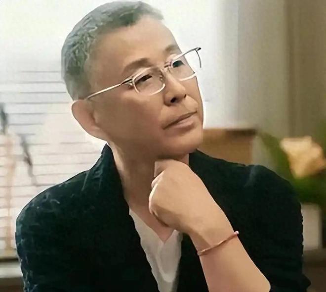 九游娱乐：陈道明10秒沉默藏30年真相道歉信撕开谎言周野芒终洗冤屈(图10)