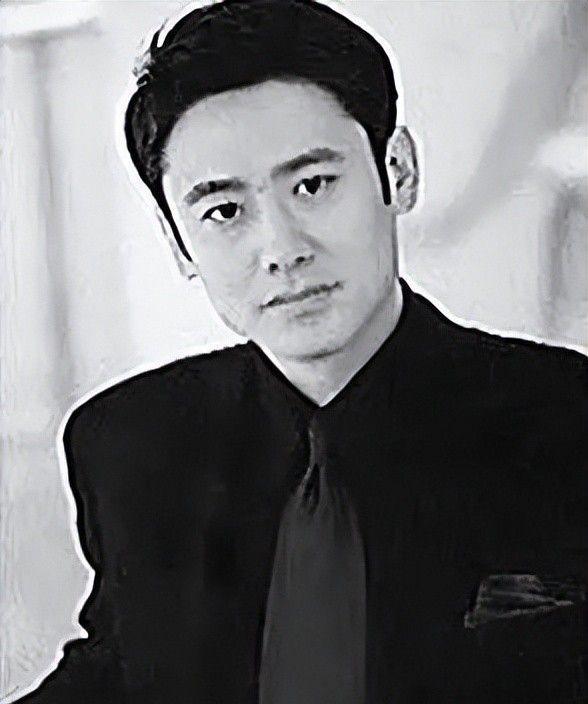 善恶有报移居英国仅2年57岁吴秀波再迎噩耗步入李易峰后尘(图4)