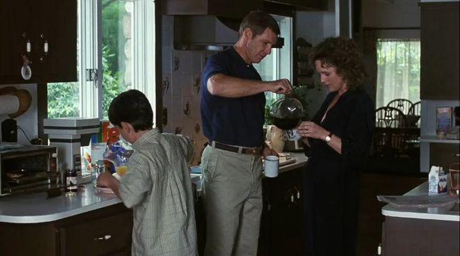 九游娱乐：90年代全球最卖座的10部经典电影《虎胆龙威》仅排第7(图3)