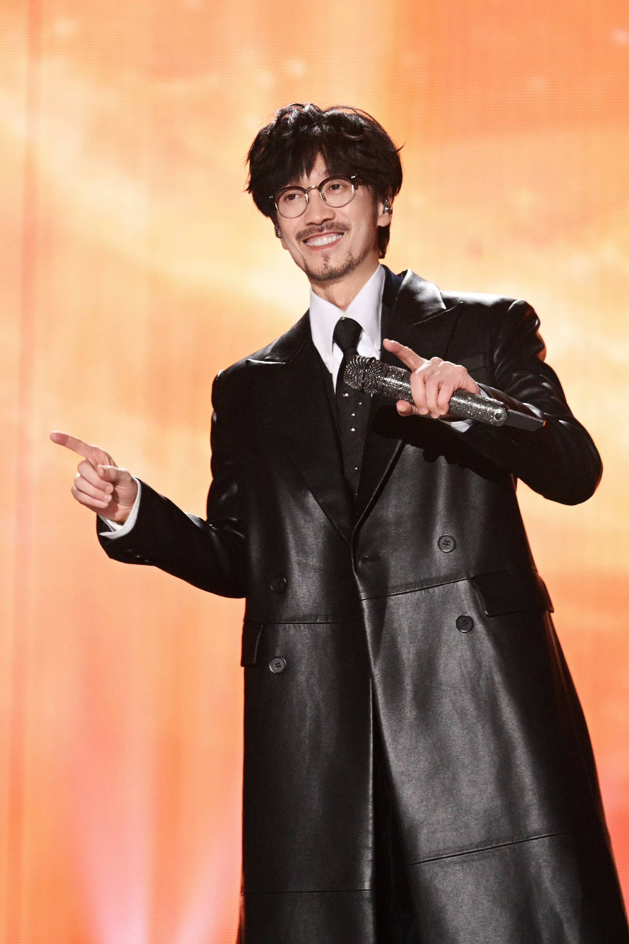 周传雄十五分钟大秀登浙江跨晚高收视高热度彰显舞台影响力(图2)