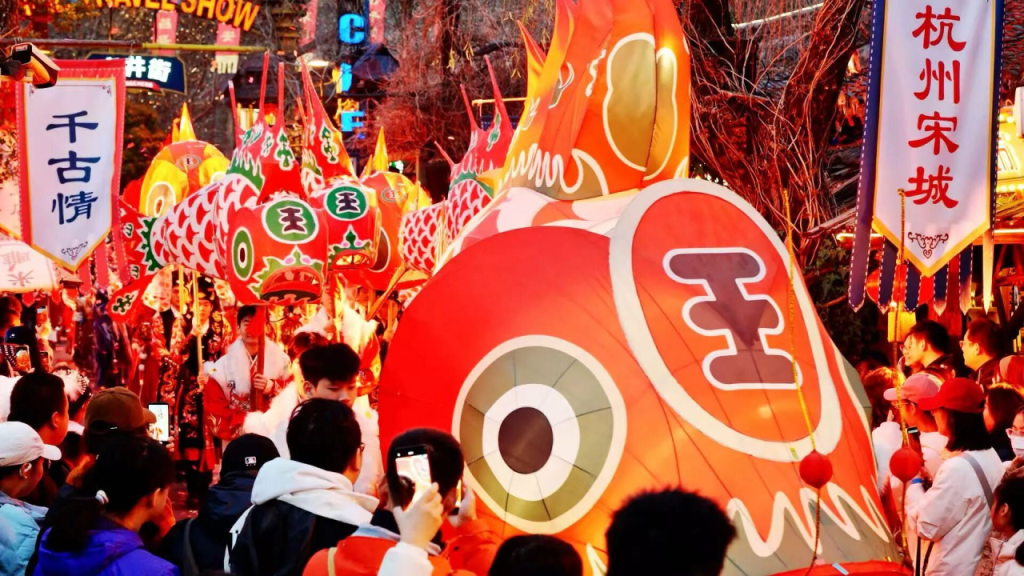 多地游客接待量两位数增长部分机票跳水游客“捡漏”(图2)