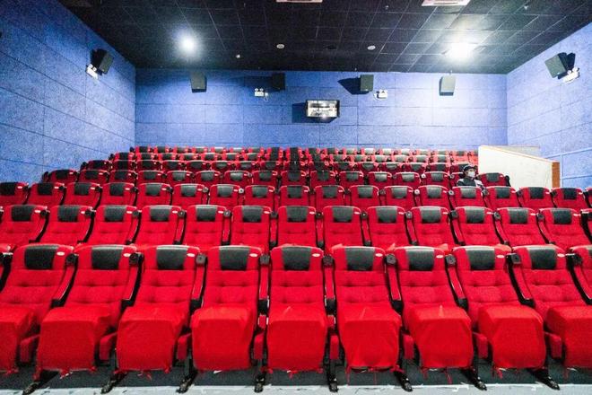 看电影中间位置最好？999%的人都选错了