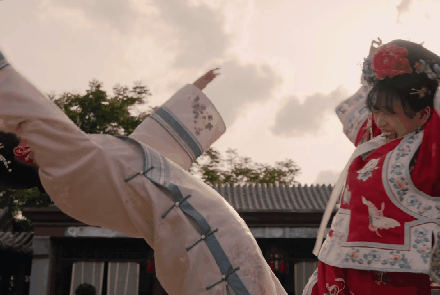 九游娱乐：拜托！别再糟蹋《还珠格格》别再霍霍国产电视剧了！(图9)