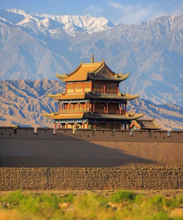 九游娱乐文化：甘肃七彩丹霞旅游攻略拍大片选这里！嘉峪关城楼一日游路线推荐(图2)