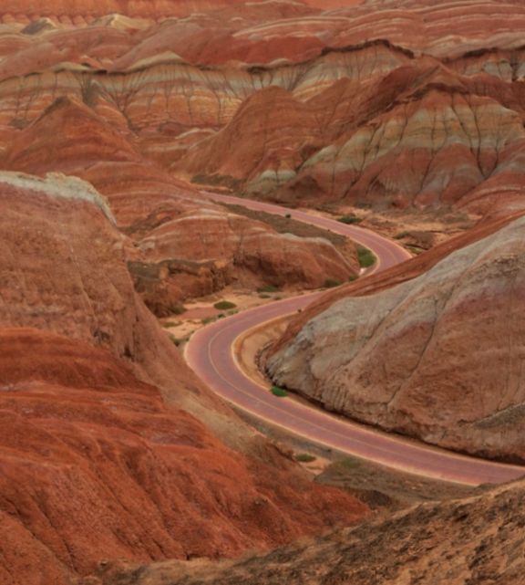 九游娱乐文化：甘肃七彩丹霞旅游攻略拍大片选这里！嘉峪关城楼一日游路线推荐(图3)
