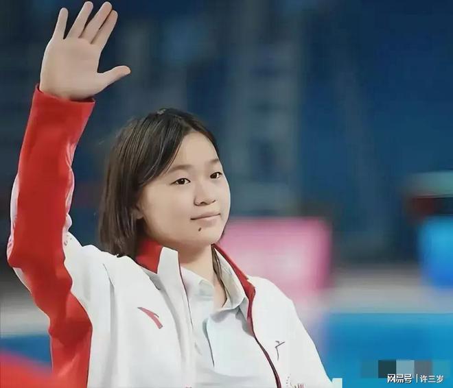 九游娱乐：又又胖了！被全红婵最新广告大片“震惊了”网友直呼女版高晓松(图2)