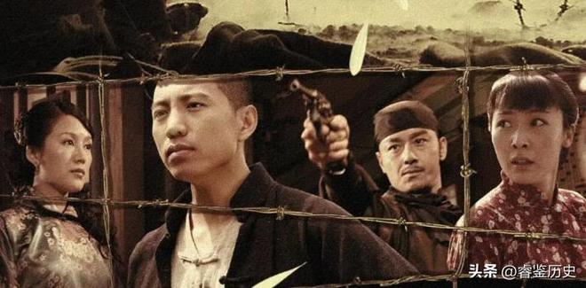 少年成名35岁因拍戏坠马瘫痪怀孕女友不离不弃遗憾未办婚礼(图9)