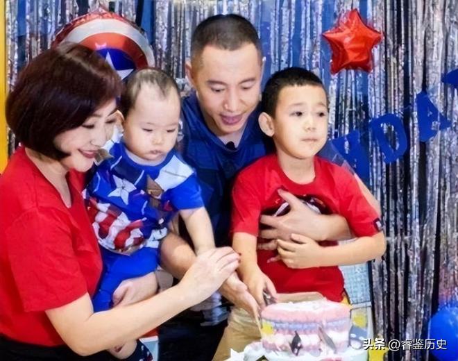 少年成名35岁因拍戏坠马瘫痪怀孕女友不离不弃遗憾未办婚礼(图19)