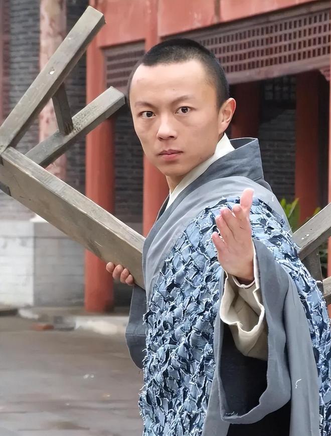 电影圈又传好消息！谢苗又有新动作他已走上动作演员另一条大路(图12)