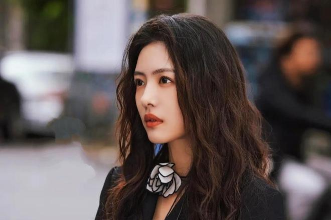 九游娱乐：本以为是烂剧结果开播就热榜第一国产剧又有天花板了(图6)